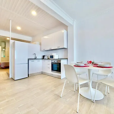 Oceanview Iii By Tor *